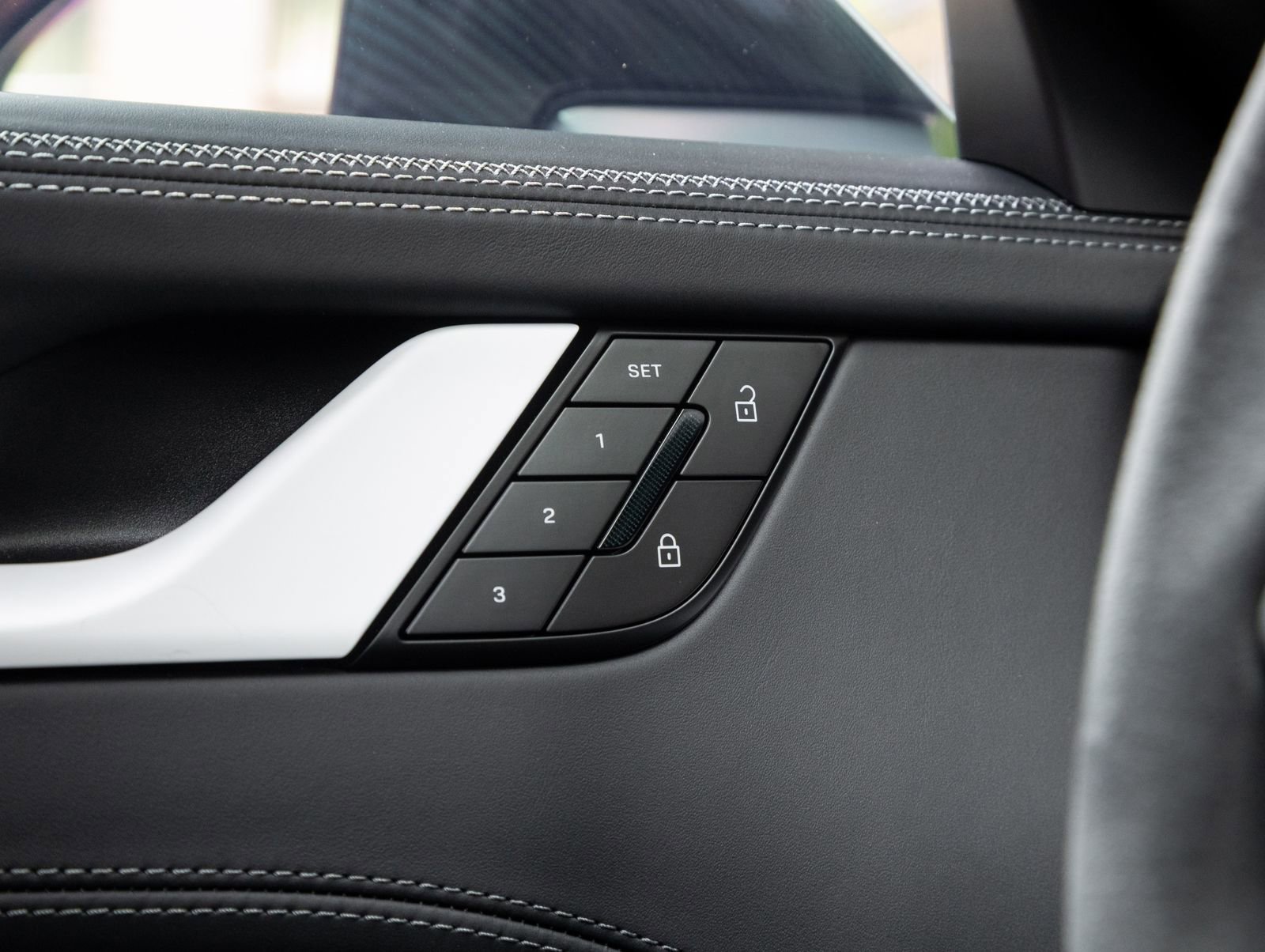 Used 2025 Porsche 911 Carrera GTS image 20