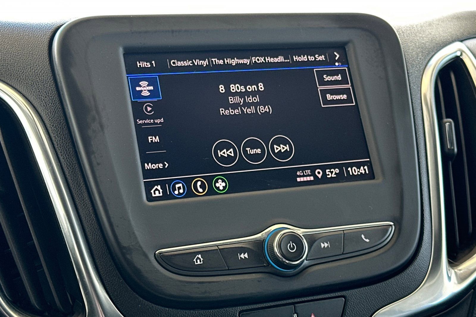 Used 2022 Chevrolet Equinox LT image 18