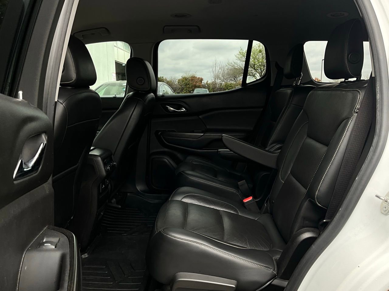 Used 2018 GMC Acadia SLT image 12