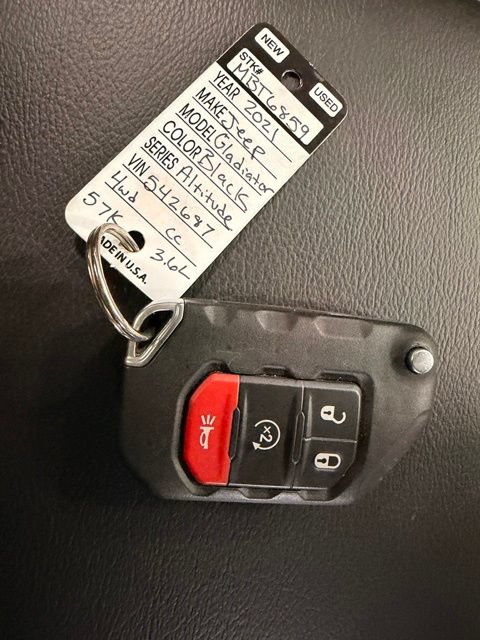 Used 2021 Jeep Gladiator Overland AWD/4WD image 43