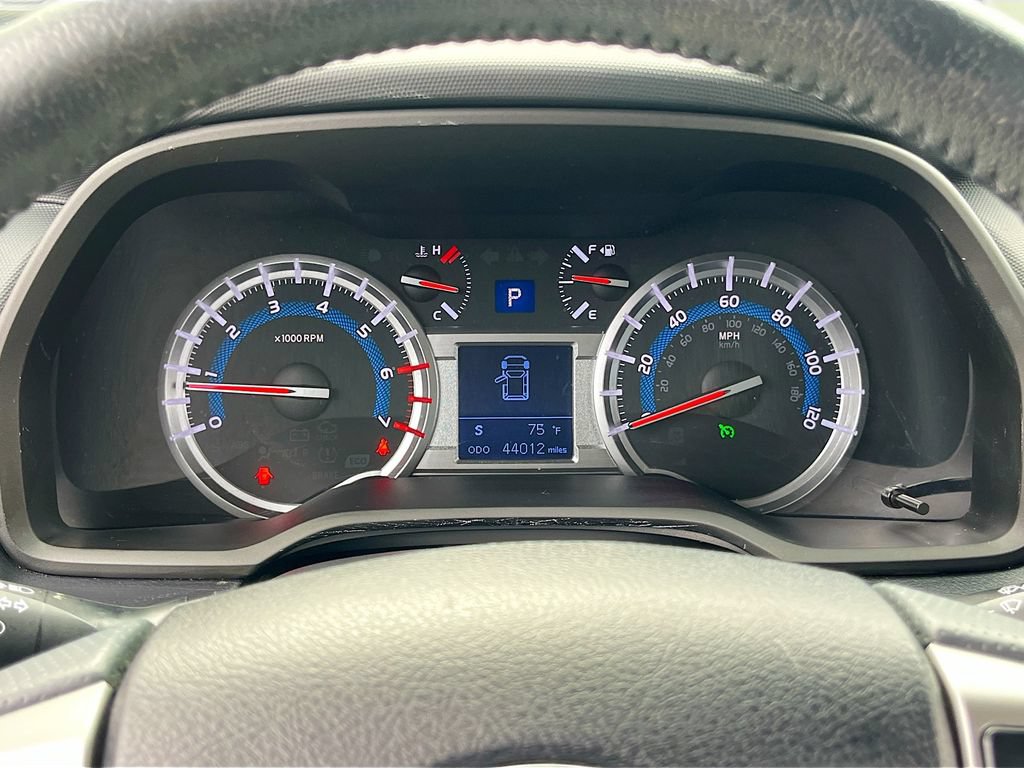 Used 2016 Toyota 4Runner SR5 RWD image 12