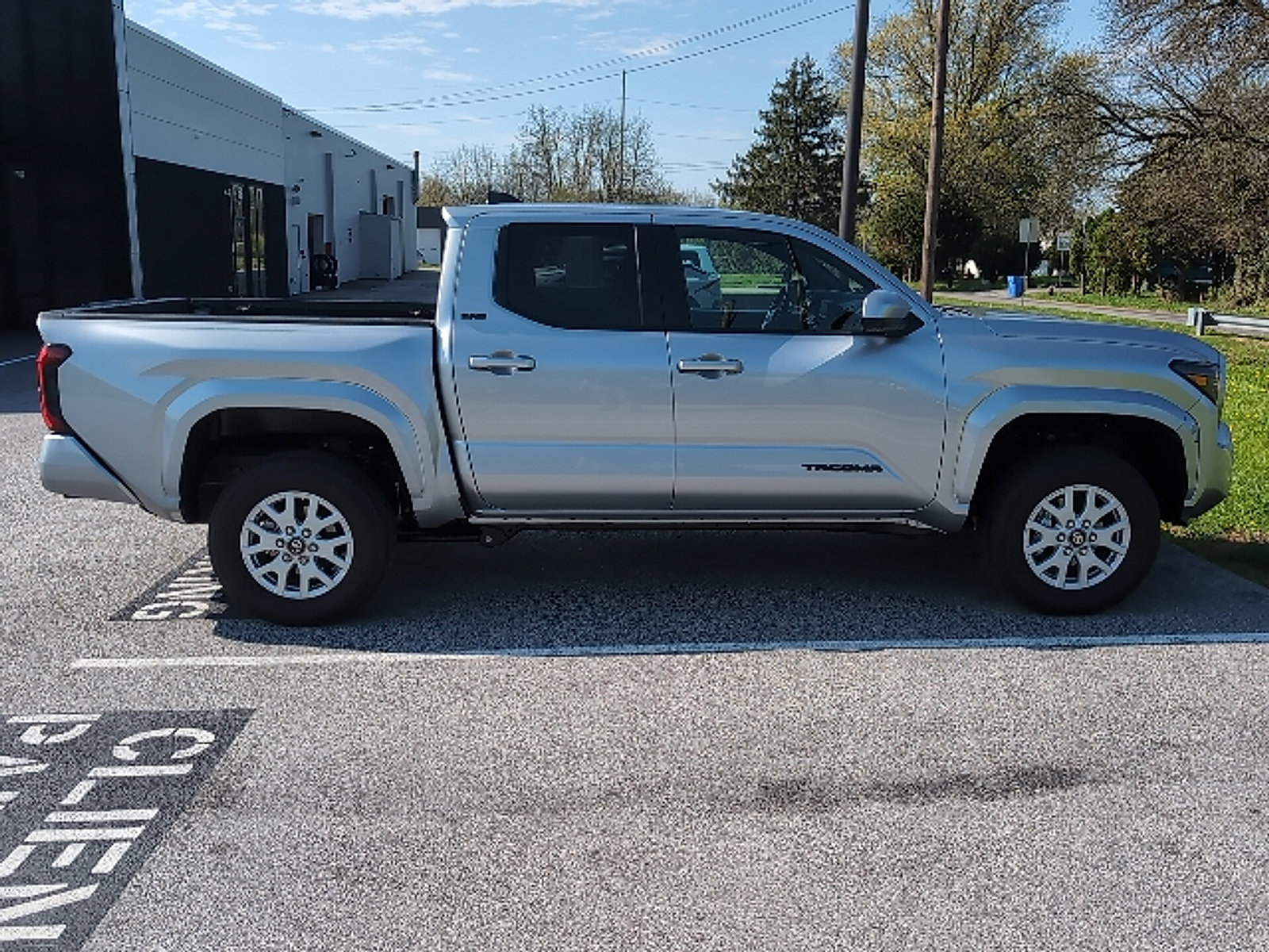 Used 2026 Toyota Tacoma SR5 image 16
