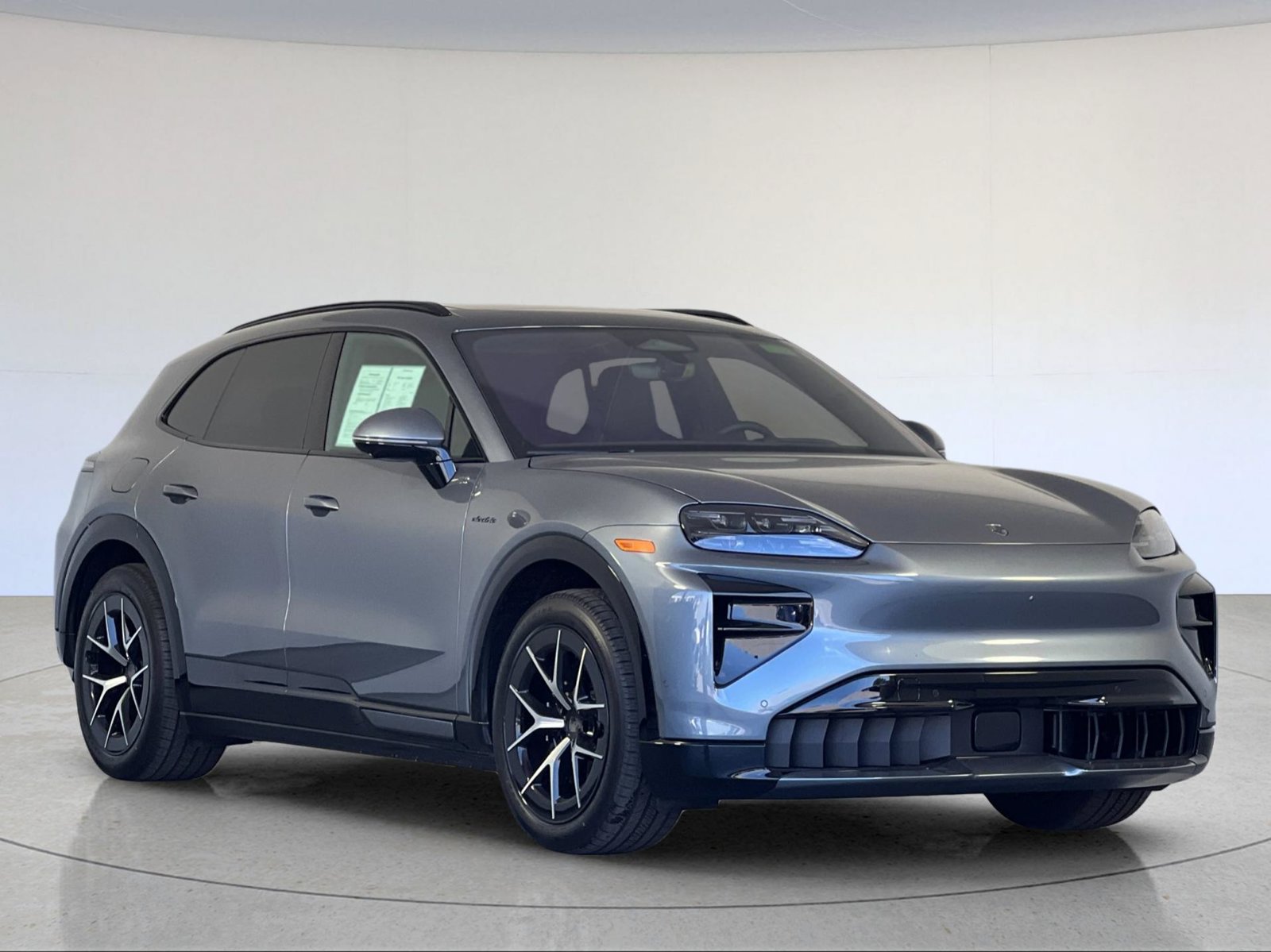 Certified 2026 Porsche Cayenne Turbo AWD/4WD image 10