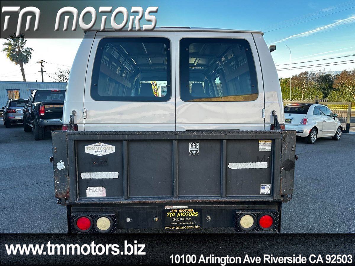 Used 2010 Ford E-250 and Econoline 250 RWD image 2