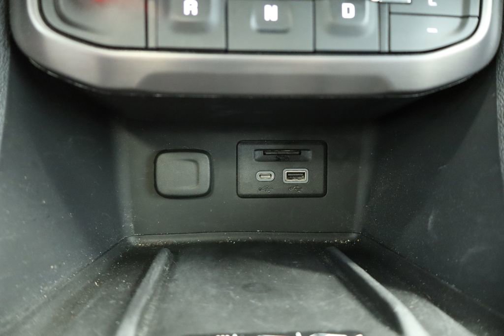 Used 2022 GMC Acadia AT4 w/ Technology Package AWD/4WD image 46