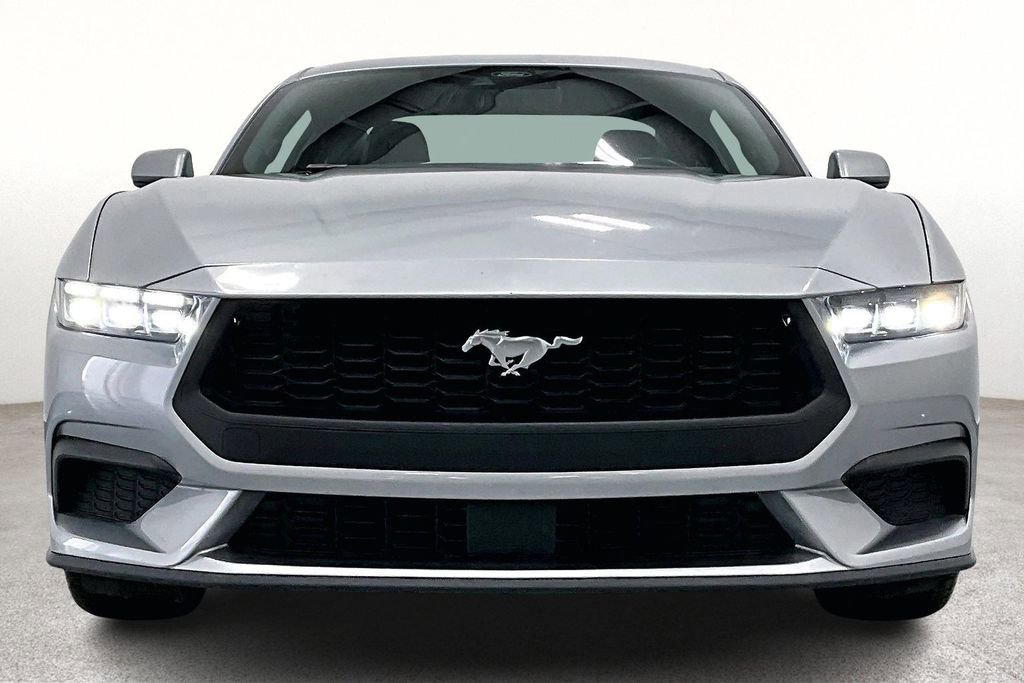 Used 2024 Ford Mustang Premium image 5