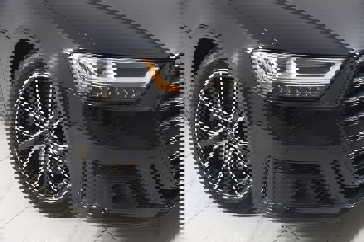 Used 2020 Audi A8 L 4.0T w/ Sport Plus Package image 20