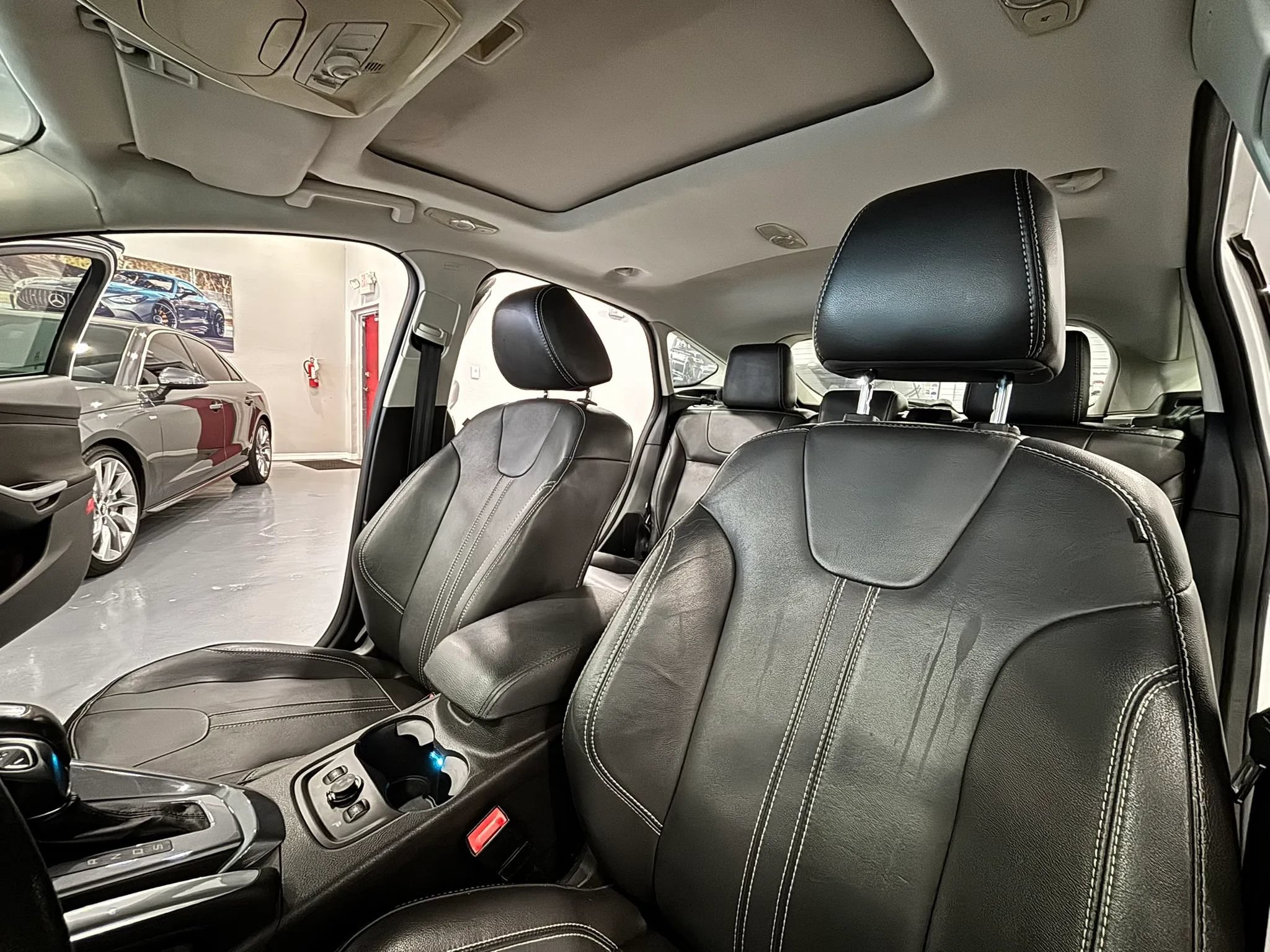 Used 2014 Ford Focus Titanium FWD image 11