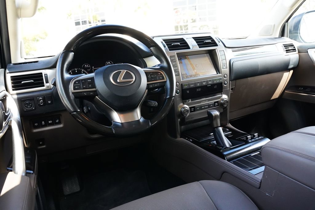 Used 2021 Lexus GX 460 Premium w/ Premium Package image 22