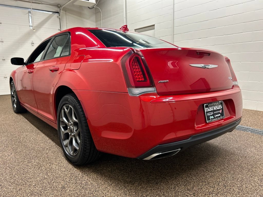 Used 2015 Chrysler 300 S AWD/4WD image 4