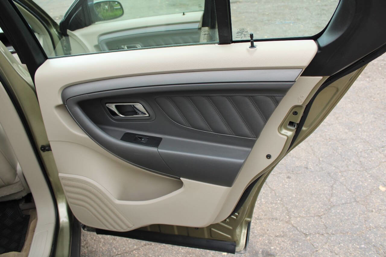 Used 2012 Ford Taurus SEL FWD image 12