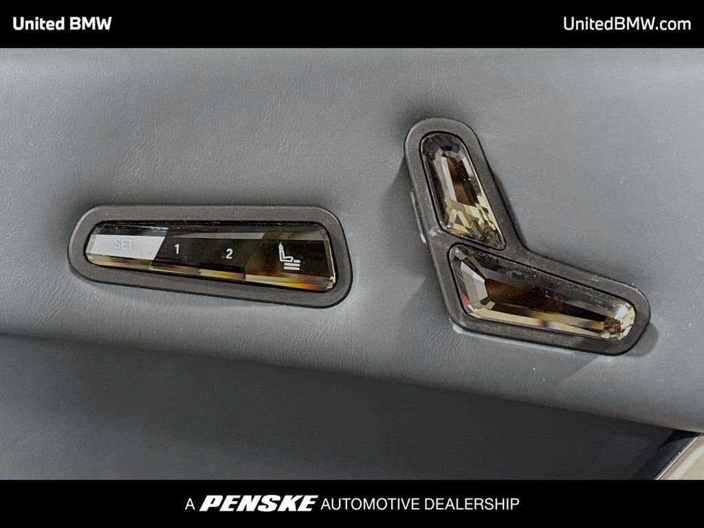 Used 2023 BMW iX M60 w/ Executive Package image 4