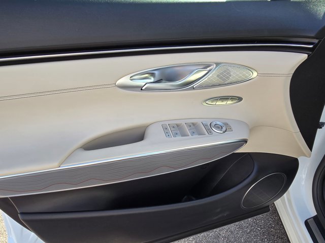 Used 2025 Genesis GV70 2.5T w/ Advanced Package AWD/4WD image 9