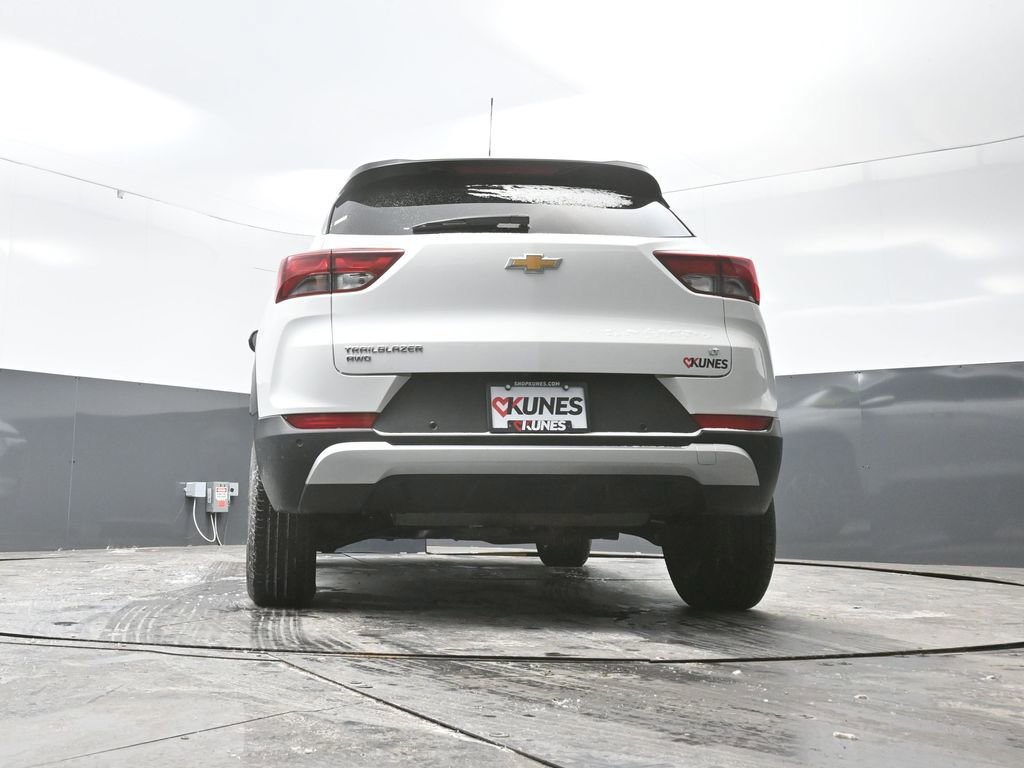 Used 2025 Chevrolet TrailBlazer LT w/ Driver Confidence Package image 51