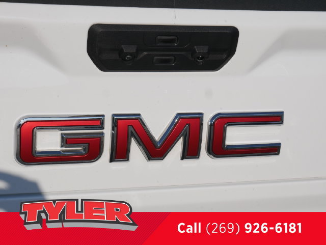 Used 2025 GMC Sierra 1500 SLT AWD/4WD image 18