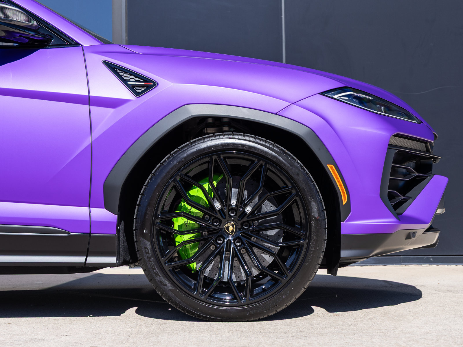 Used 2025 Lamborghini Urus S AWD/4WD image 17