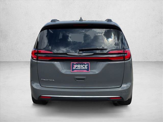 Used 2022 Chrysler Pacifica Touring-L FWD image 7