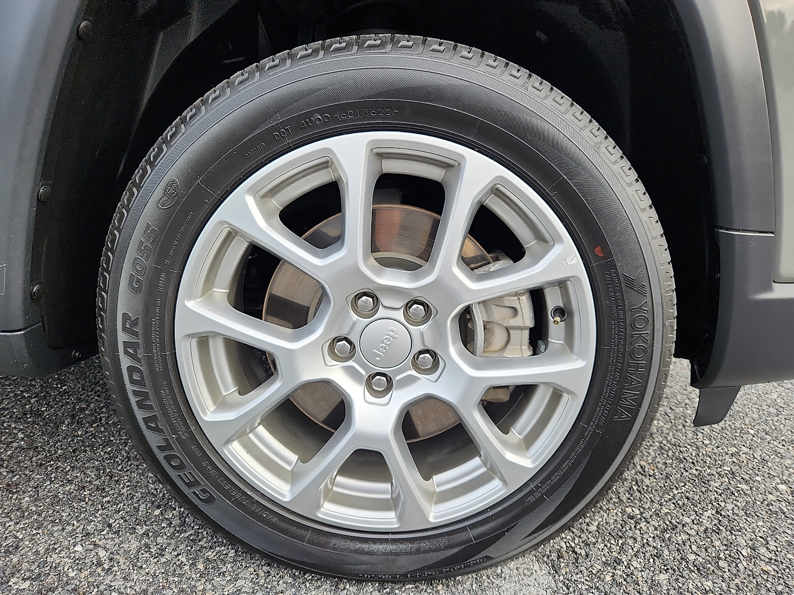 Used 2023 Jeep Compass Latitude AWD/4WD image 8
