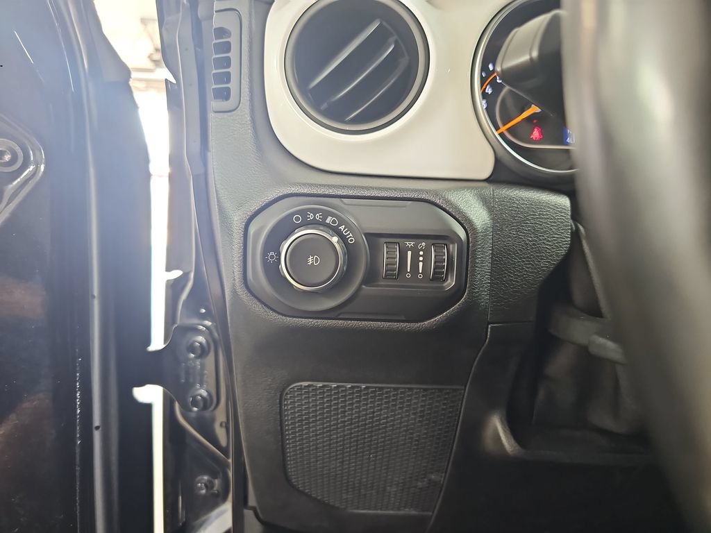 Used 2021 Jeep Wrangler Unlimited Sport AWD/4WD image 29