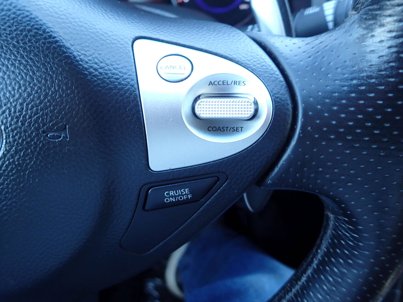 Used 2009 INFINITI FX35 AWD w/ Navigation Pkg image 18