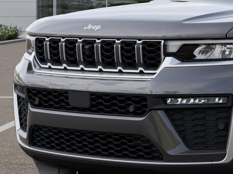 New 2026 Jeep Grand Cherokee L Limited w/ Luxury Tech Group II AWD/4WD image 11