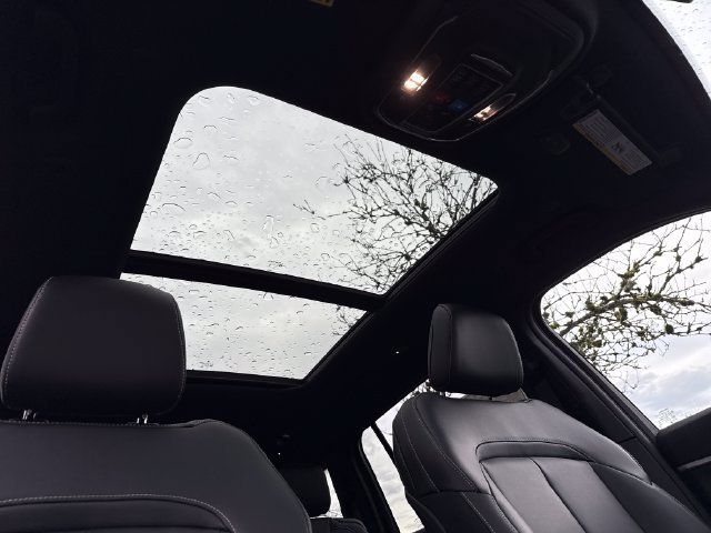 New 2026 Jeep Grand Cherokee L Limited w/ Limited Altitude Package AWD/4WD image 24