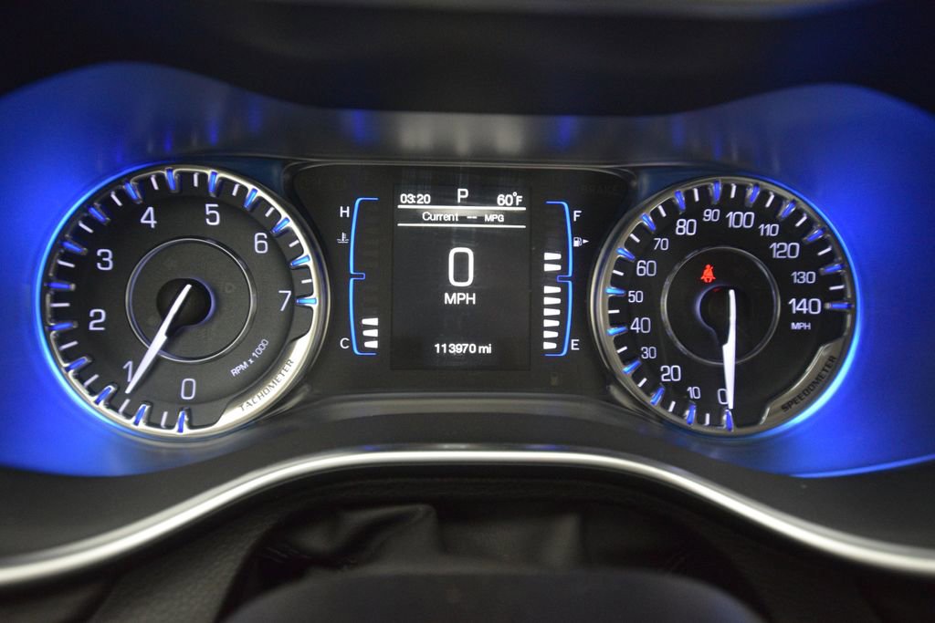 Used 2015 Chrysler 200 Limited image 18