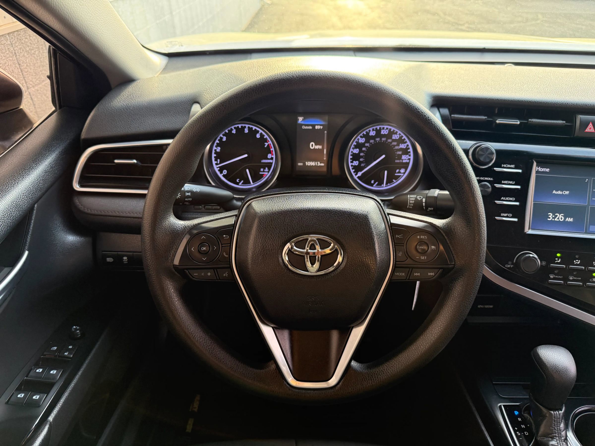 Used 2018 Toyota Camry LE FWD image 18