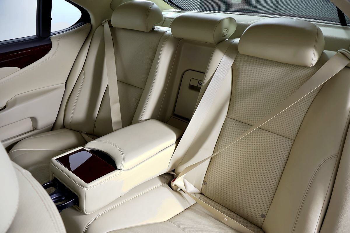 Used 2011 Lexus LS 460 L w/ Luxury Pkg AWD/4WD image 54