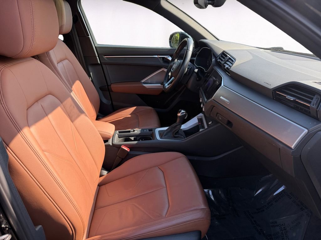 Used 2022 Audi Q3 2.0T Premium AWD/4WD image 15
