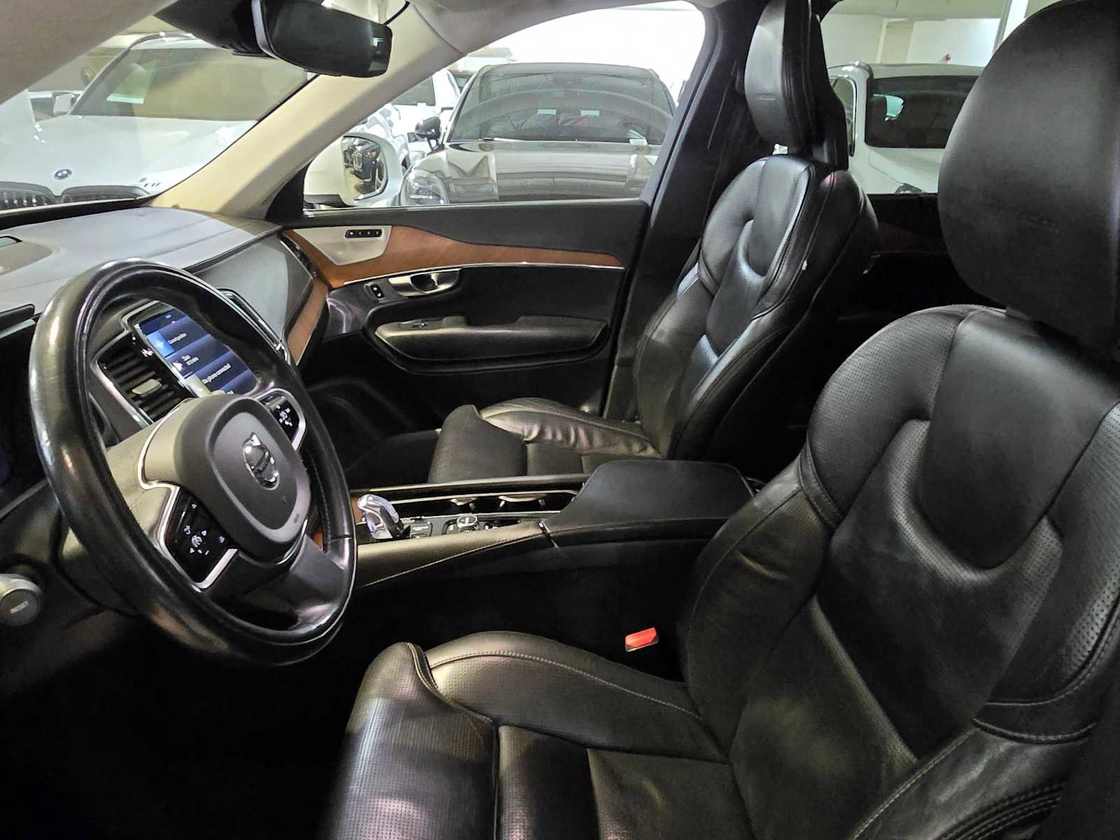 Used 2017 Volvo XC90 T8 Inscription w/ Luxury Package image 21