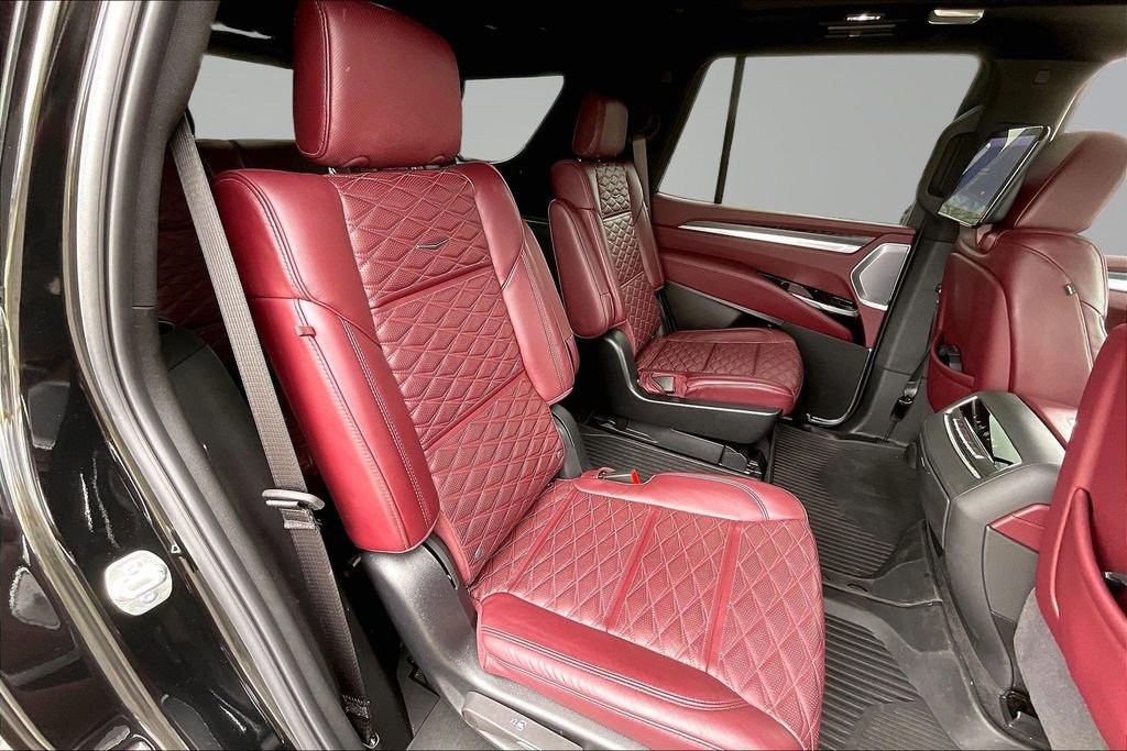 Used 2025 Cadillac Escalade Sport w/ Touring Package image 27