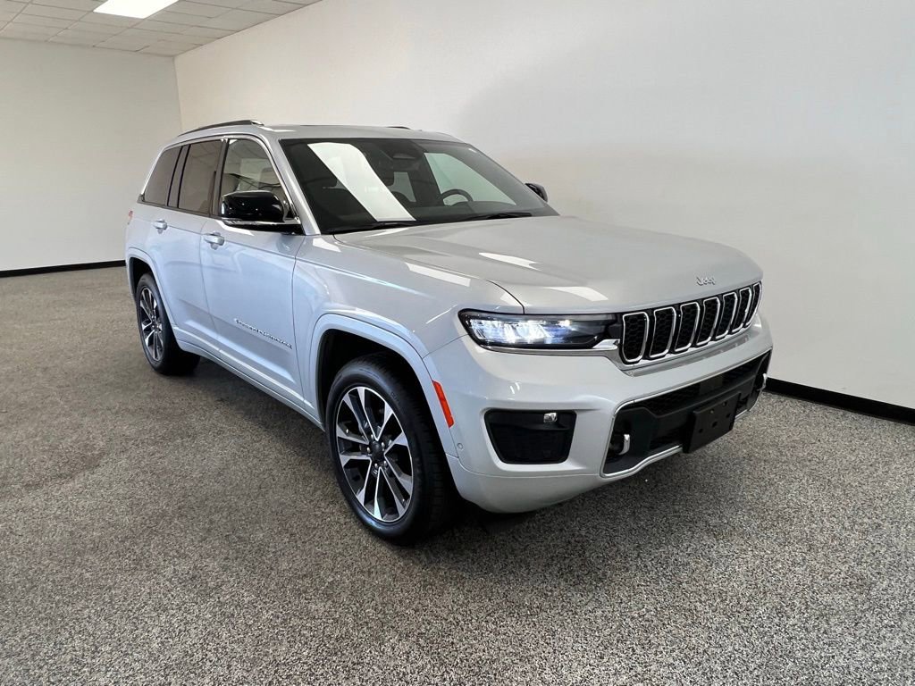 Used 2024 Jeep Grand Cherokee Overland image 17