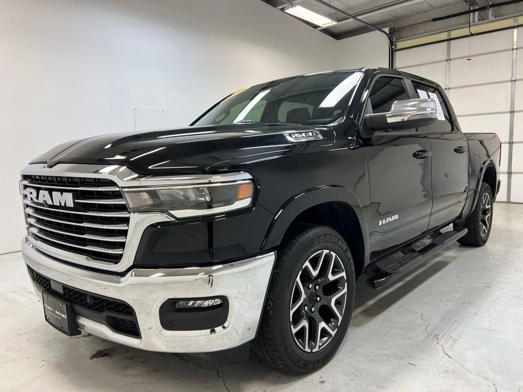 Used 2025 RAM 1500 Laramie AWD/4WD image 12
