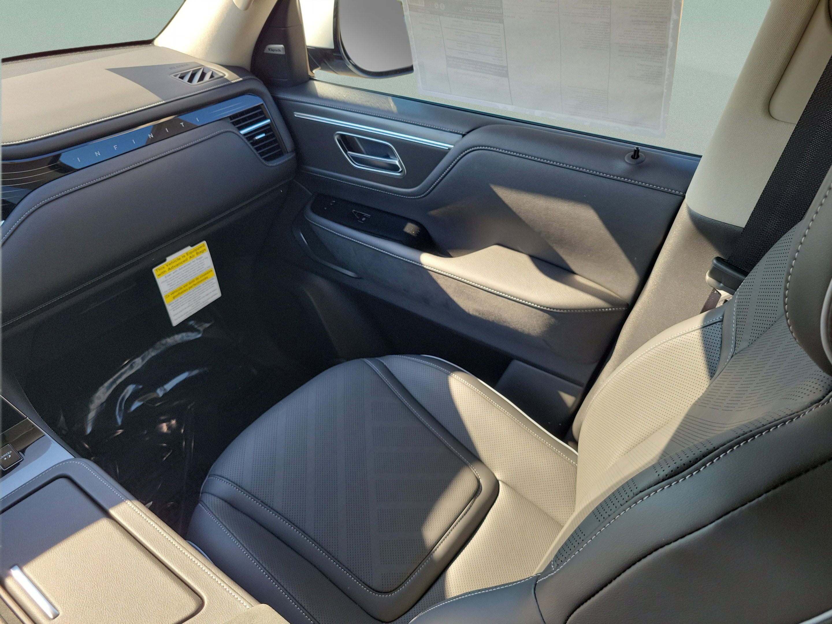 Used 2026 INFINITI QX80 Luxe w/ Cargo Package AWD/4WD image 11