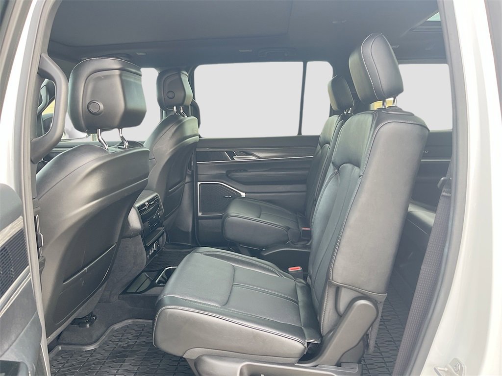 Used 2024 Jeep Wagoneer Series II w/ Premium Group I image 26