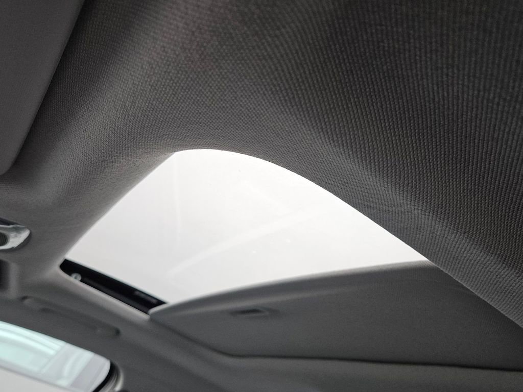 New 2026 Hyundai Elantra Limited FWD image 12