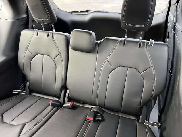 New 2026 Chrysler Pacifica Select w/ S Appearance Package FWD image 21