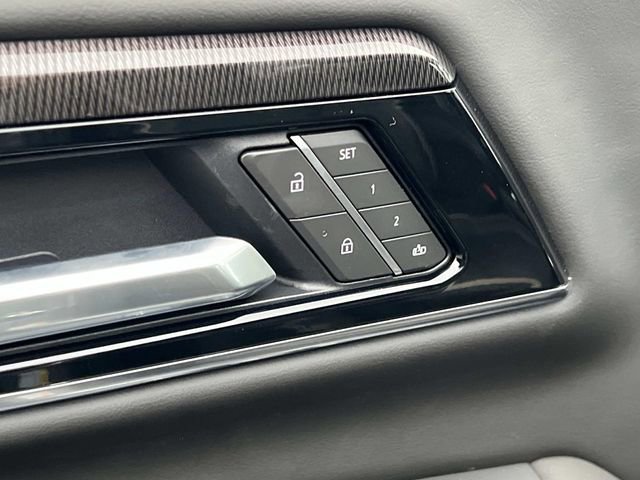 New 2026 GMC Yukon XL Elevation image 17