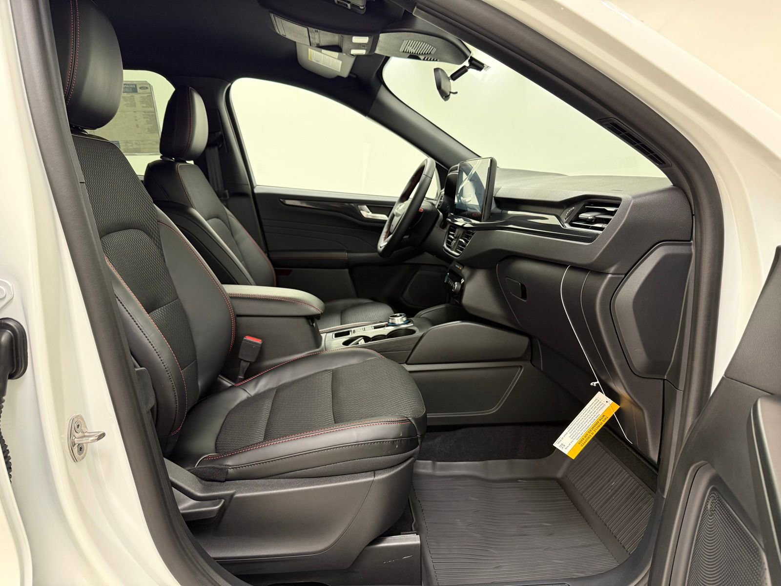 New 2026 Ford Escape ST-Line w/ Tech Pack #1 FWD image 28