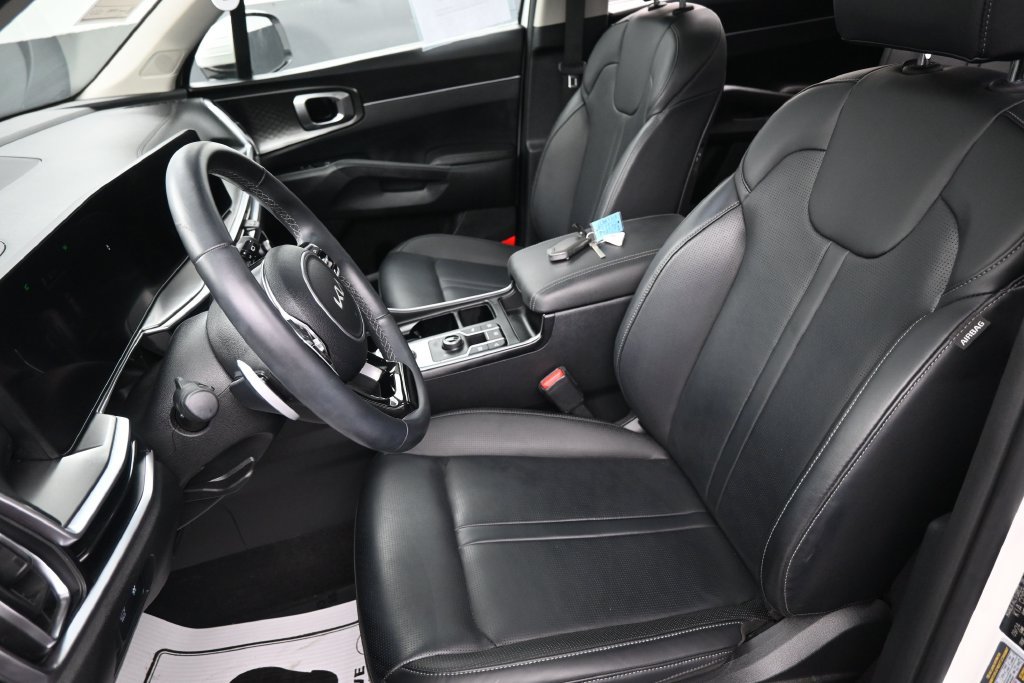 Used 2025 Kia Sorento EX w/ EX Panoramic Sunroof Package AWD/4WD image 26