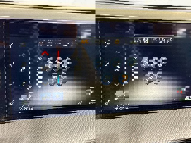 New 2026 Nissan Kicks SR w/ SR Premium Package image 12