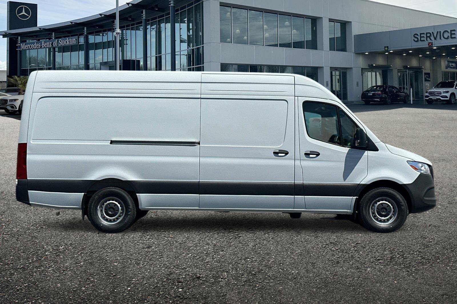 New 2025 Mercedes-Benz Sprinter 2500 image 3