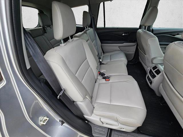 Used 2018 Honda Pilot Touring image 19