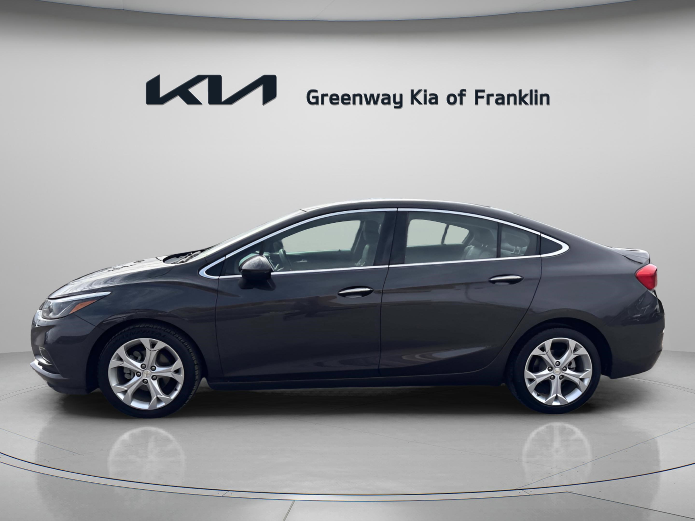 Used 2017 Chevrolet Cruze Premier image 4
