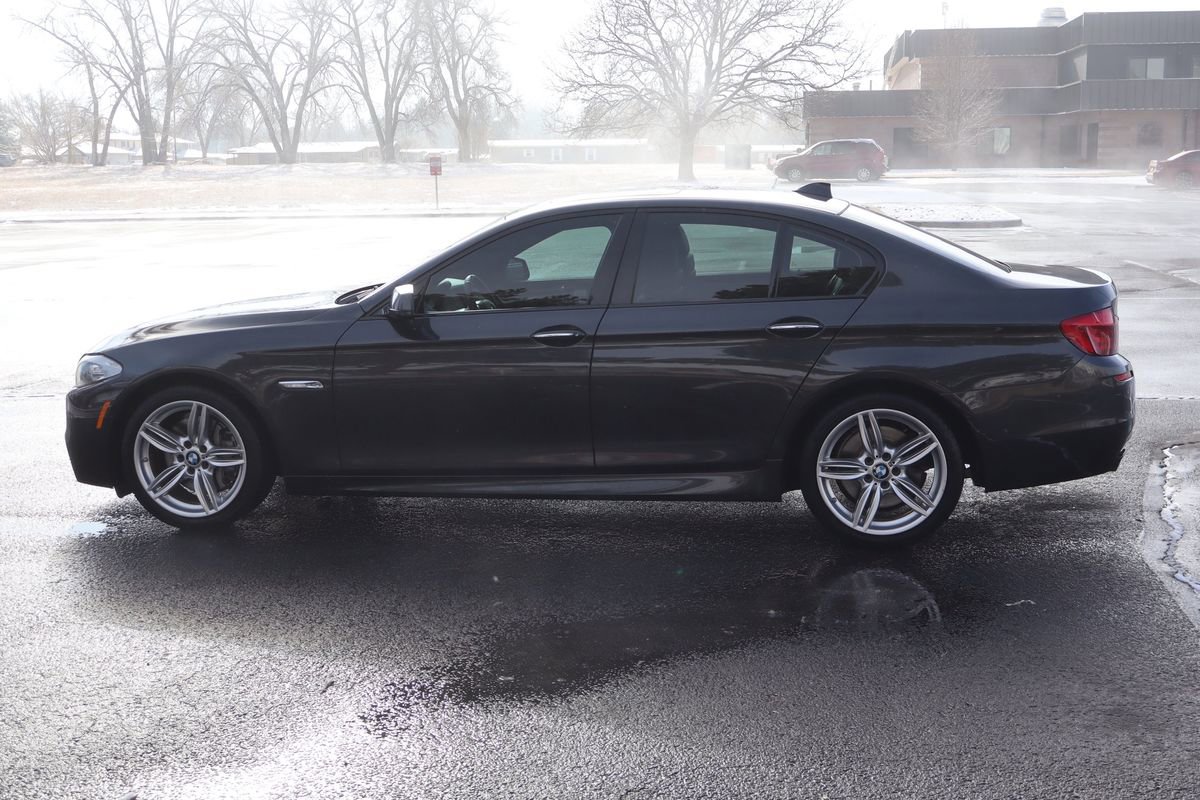 Used 2013 BMW 550i xDrive Sedan image 9