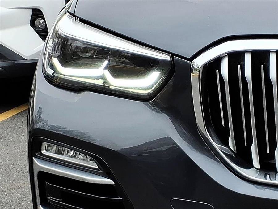 Used 2019 BMW X5 xDrive40i w/ Premium Package 2 AWD/4WD image 3