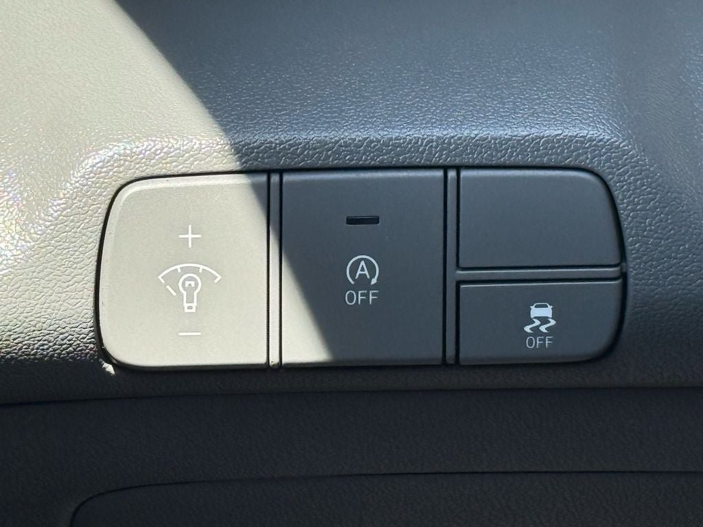 Used 2024 Hyundai Elantra SE FWD image 20