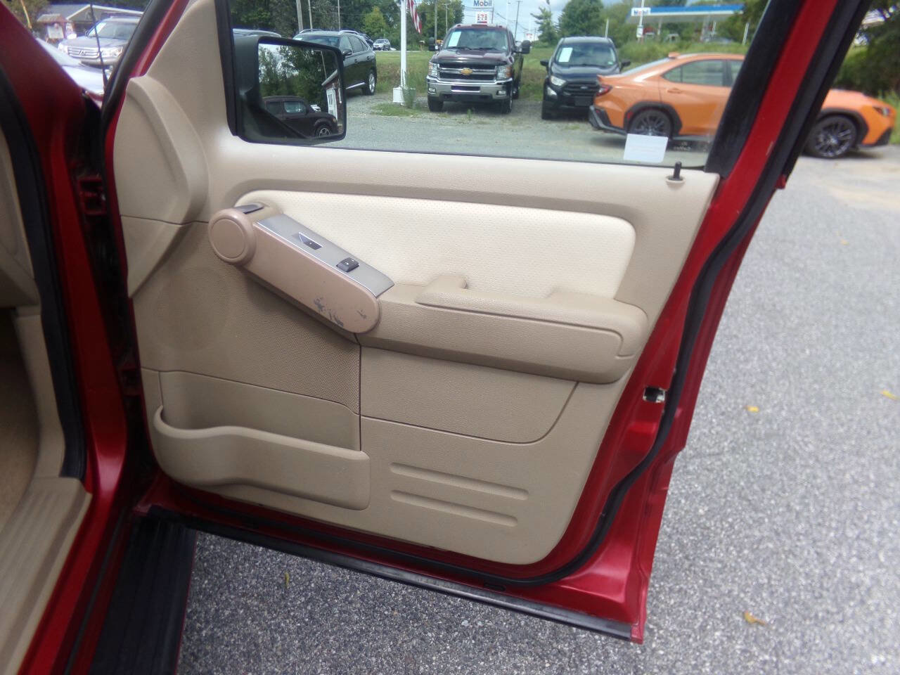 Used 2009 Mercury Mountaineer Premier image 27