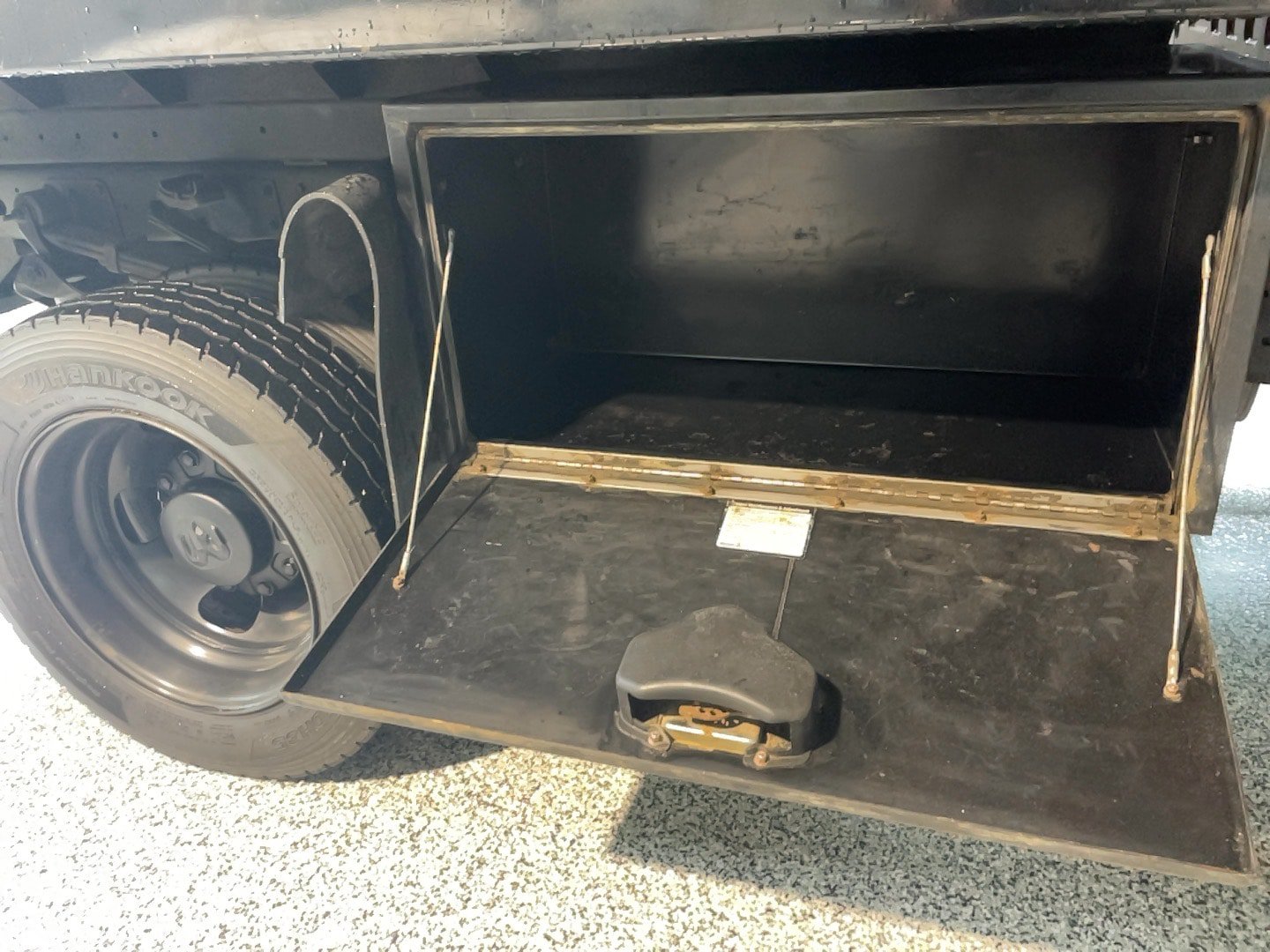 Used 2022 RAM 5500 Tradesman AWD/4WD image 9